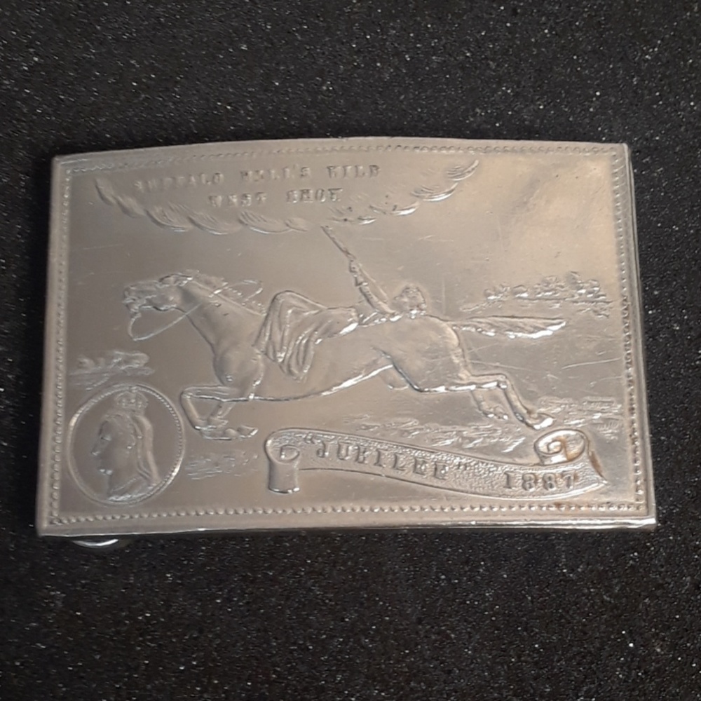 Wild Buffalo Bill belt buckle silver